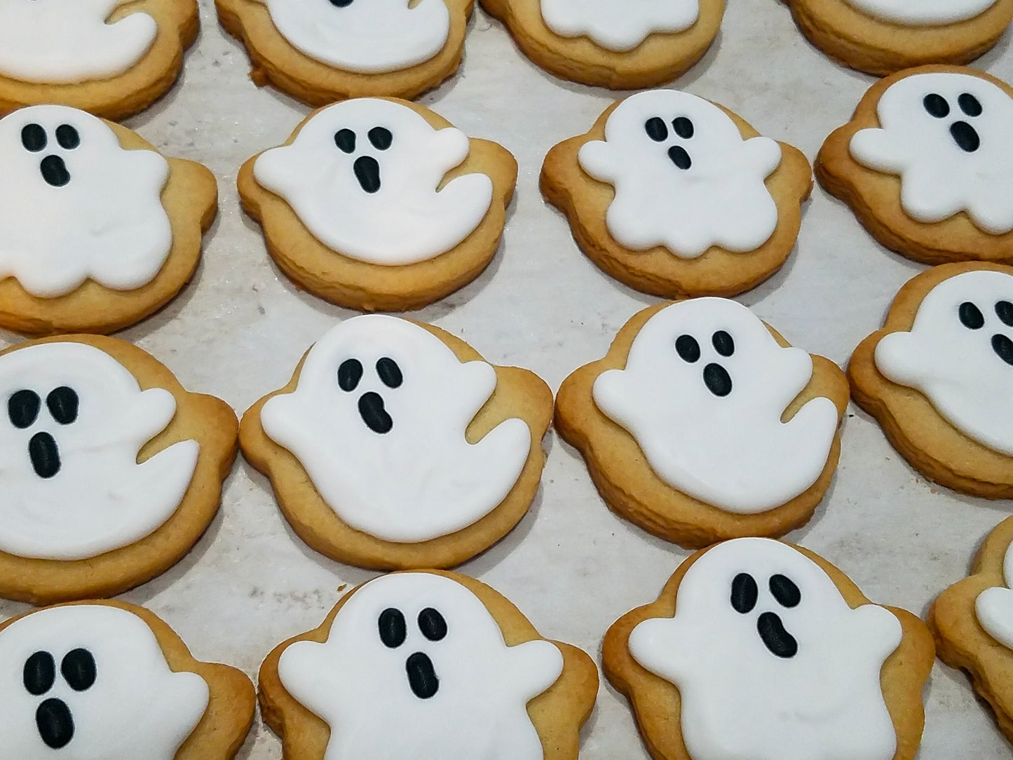 Mini Ghost Halloween Cookies (2 dozen)