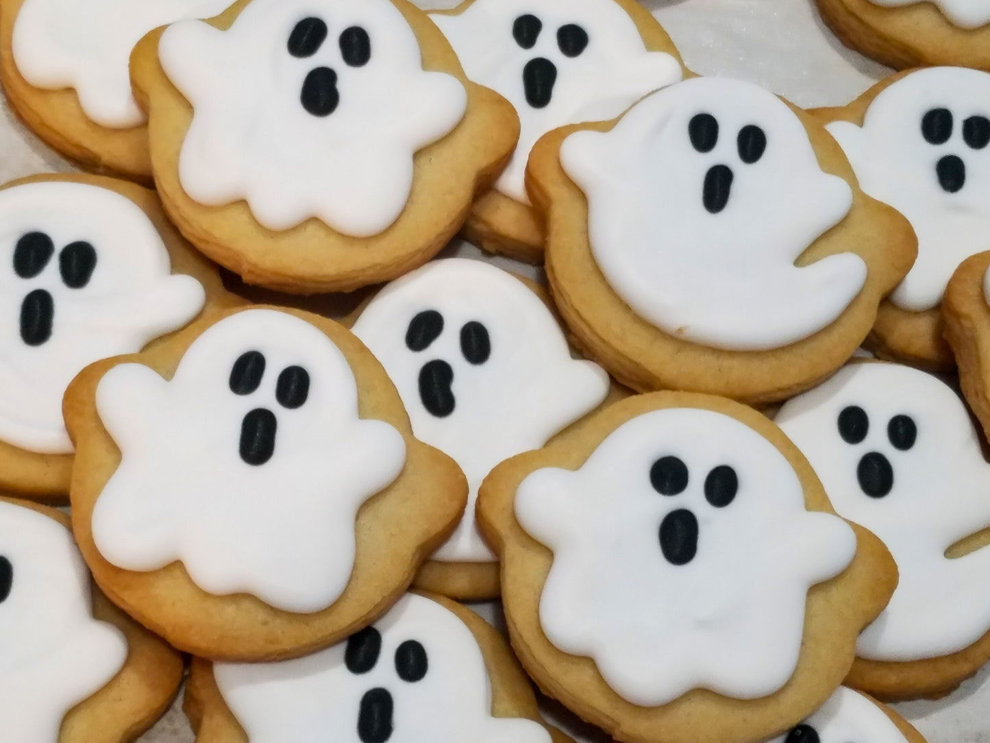 Mini Ghost Halloween Cookies (2 dozen)