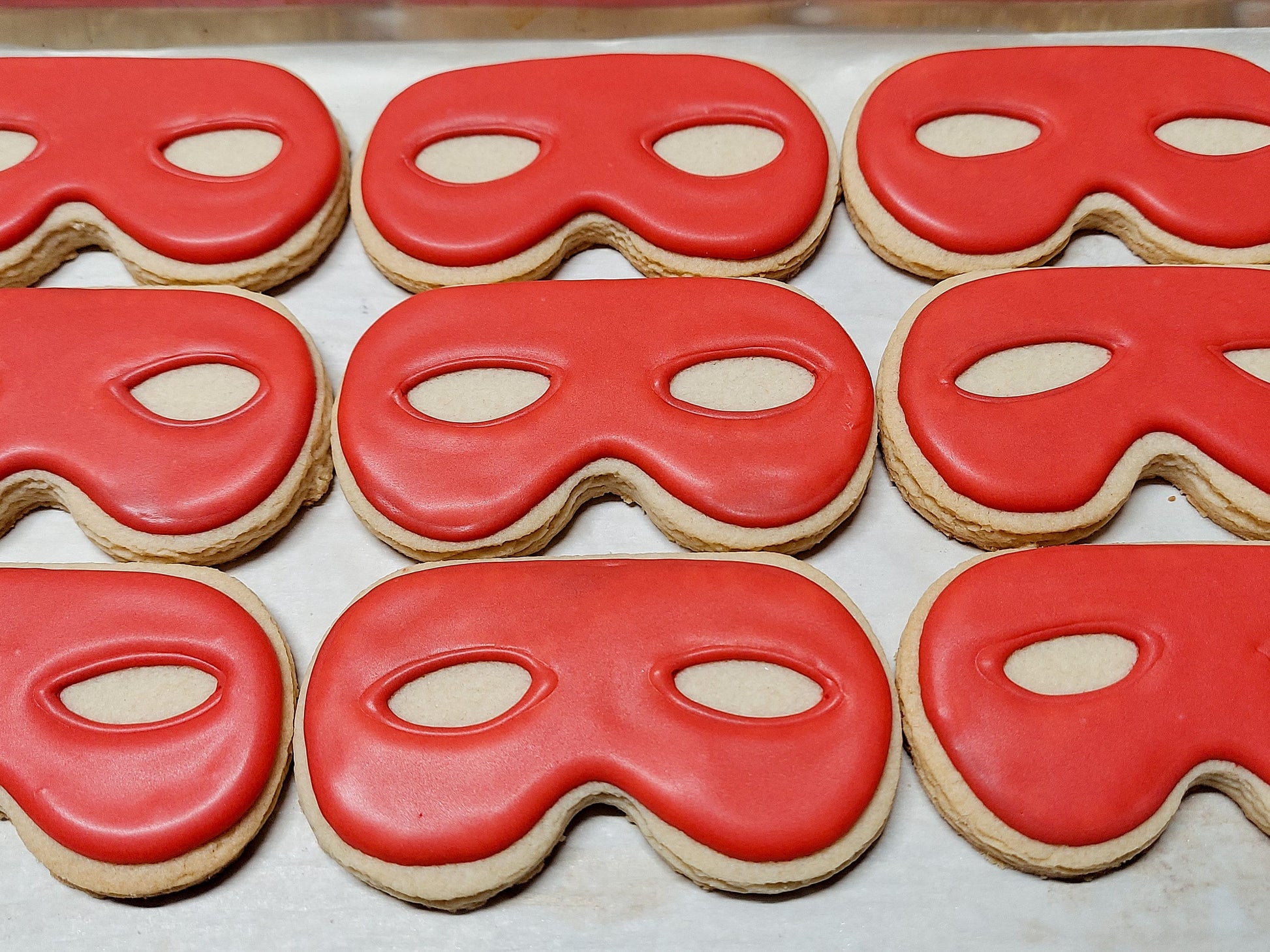 Superhero Mask Cookies (1 dozen)