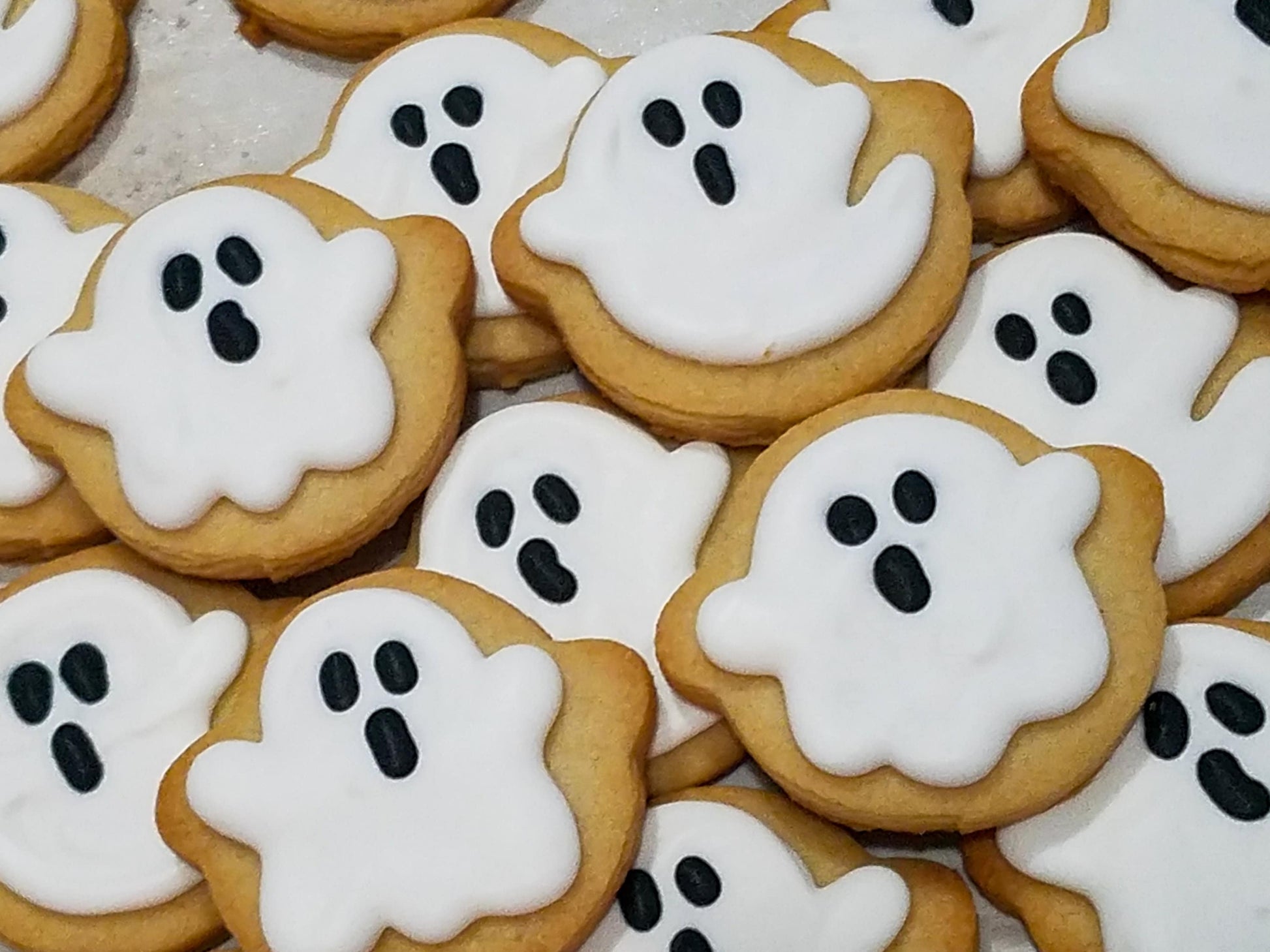 Mini Ghost Halloween Cookies (2 dozen)